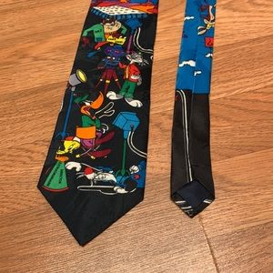Looney Toons Mania cartoon color animation tie. Size 55”.